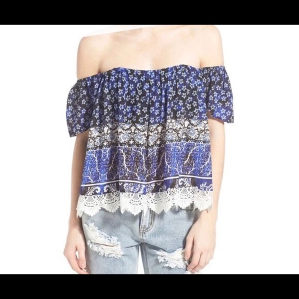 Lovers + Friends Off the shoulder top